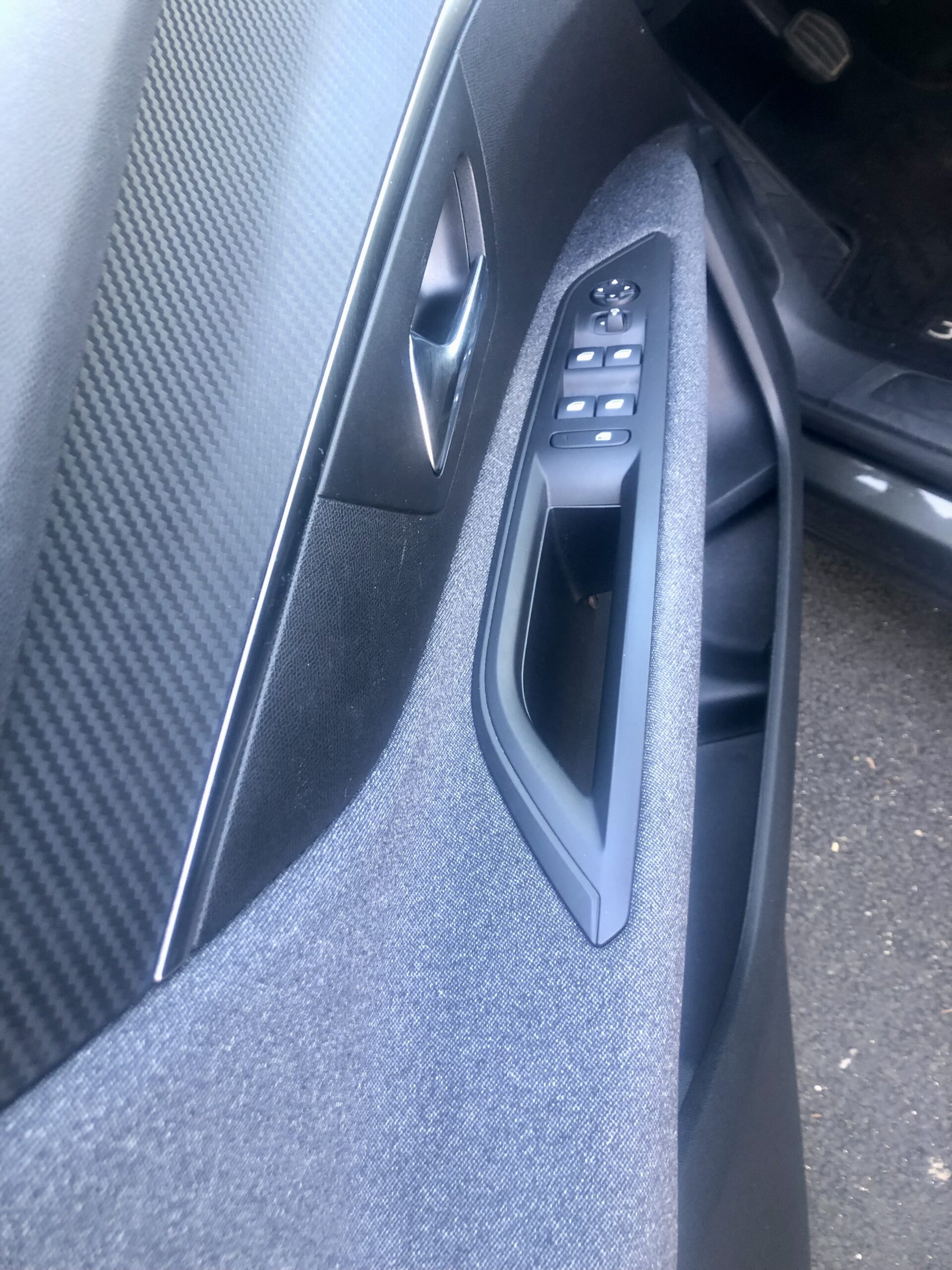 Peugeot 3008 1.2 PureTech 130ch Active Business – Image 9