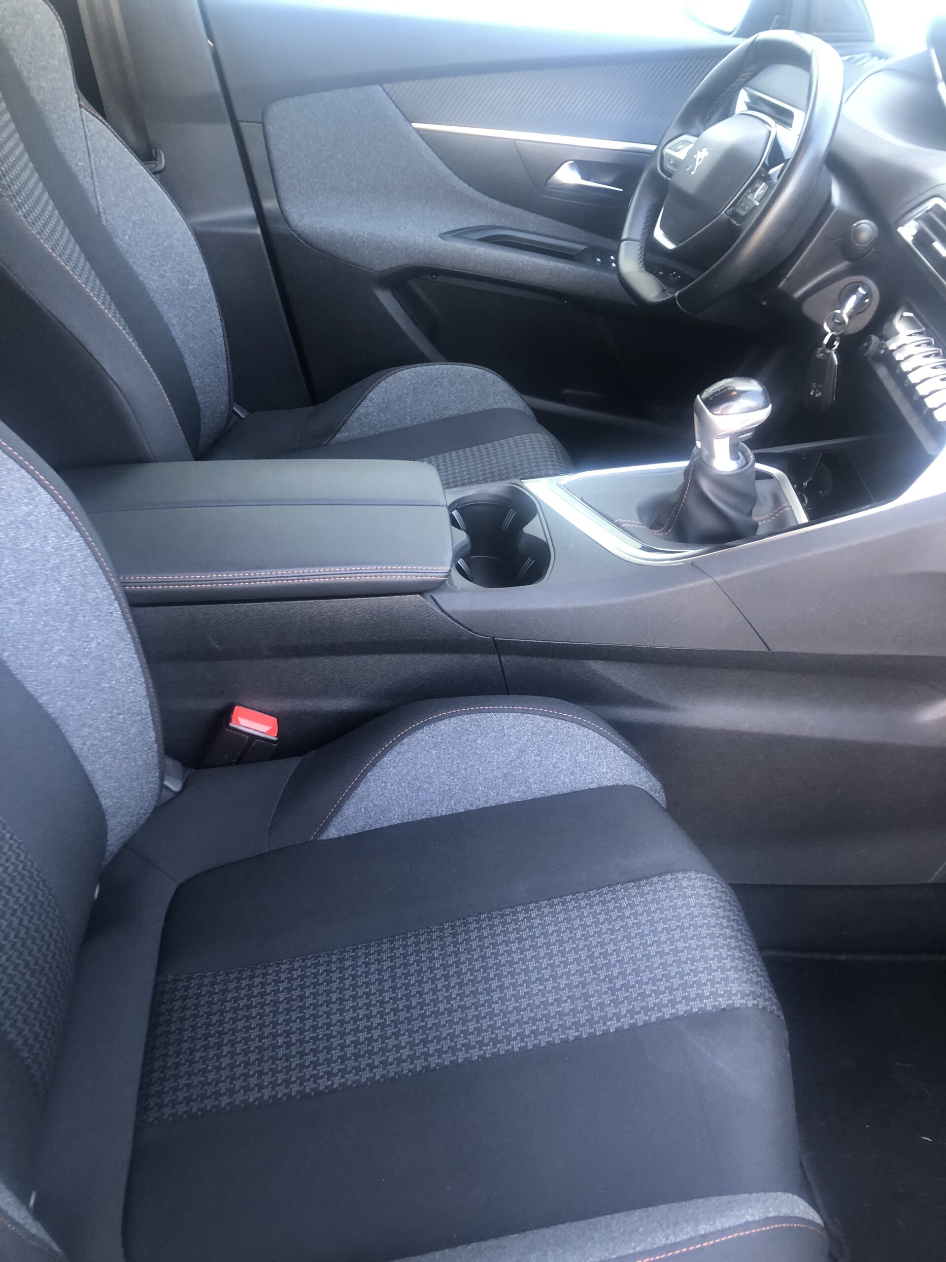 Peugeot 3008 1.2 PureTech 130ch Active Business – Image 4