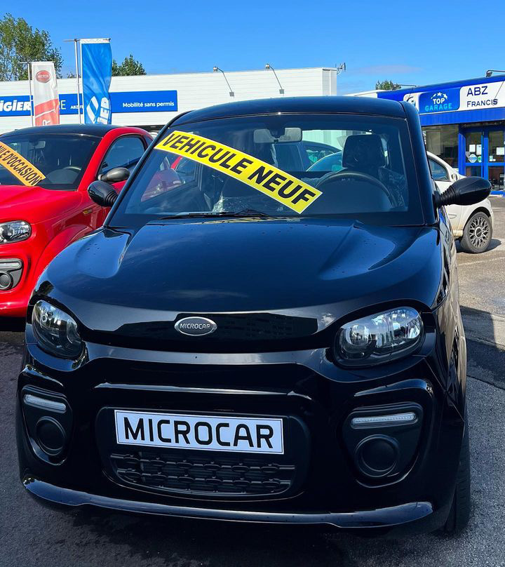 NOUVELLE MICROCAR DUE6 INITIAL