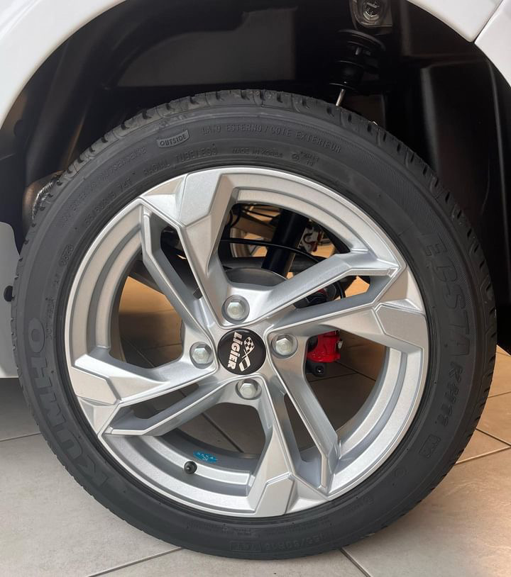 NOUVELLE LIGIER JS50 SPORT – Image 7